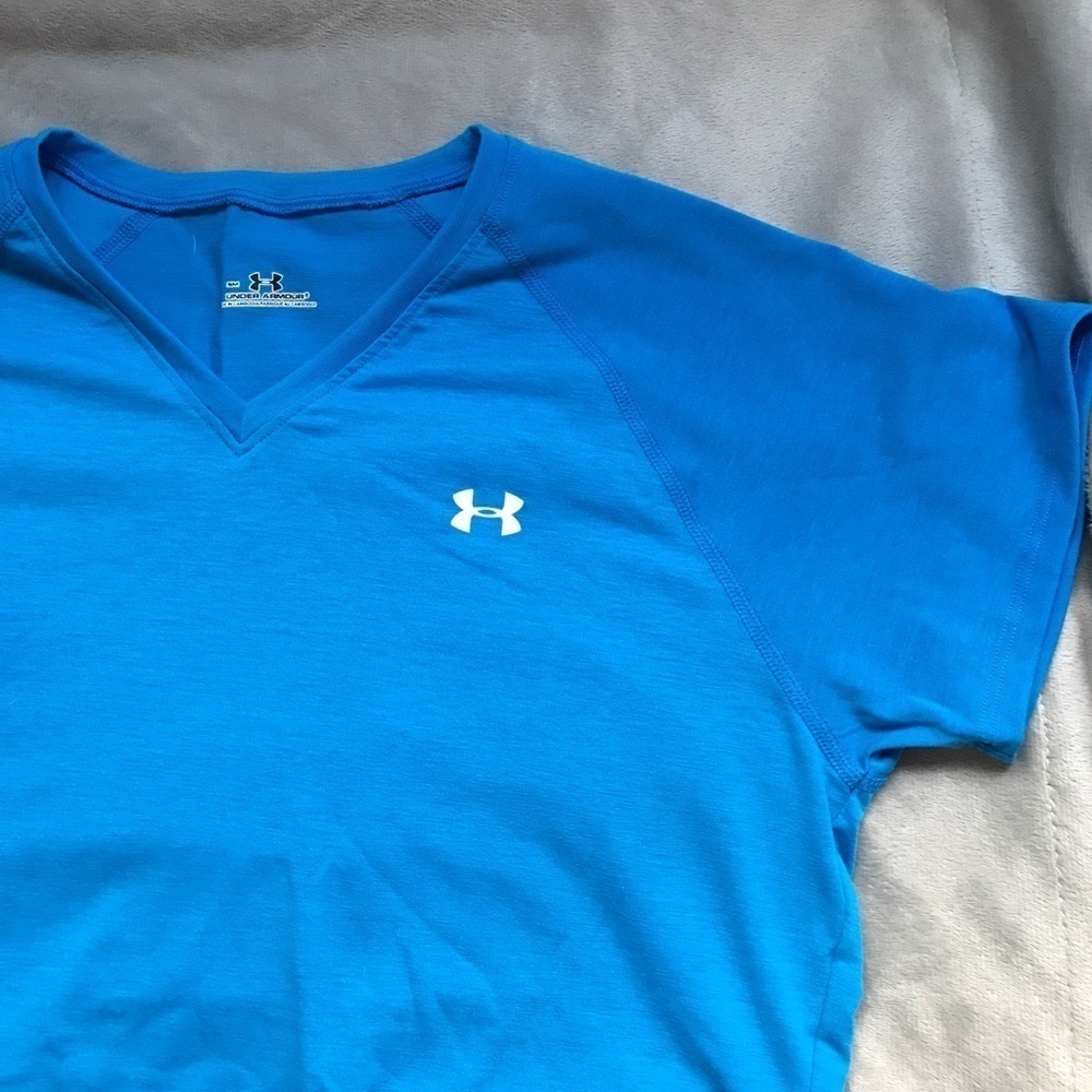 Perfect shade of blue Under Armour shirt